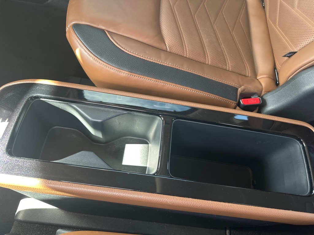 Nissan Pathfinder Platinum 2WD 2023