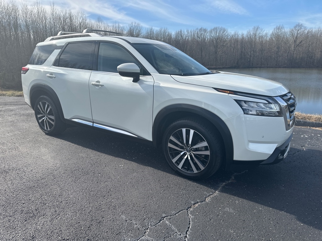 Nissan Pathfinder Platinum 2WD 2023
