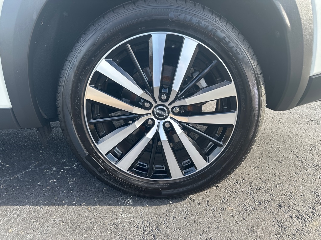 Nissan Pathfinder Platinum 2WD 2023