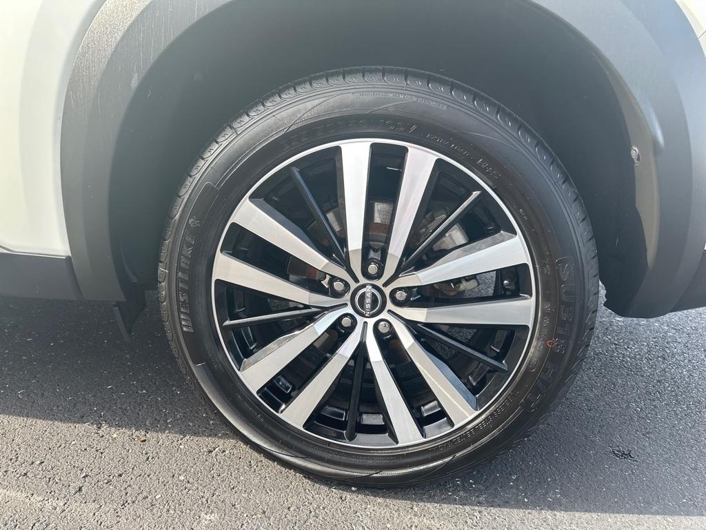 Nissan Pathfinder Platinum 4D SUV FWD 2023