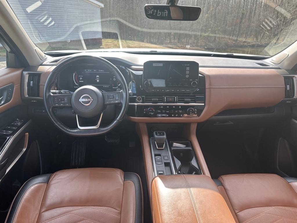 Nissan Pathfinder Platinum 4D SUV FWD 2023