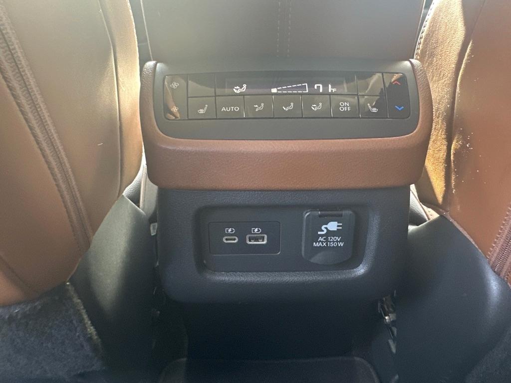 Nissan Pathfinder Platinum 4D SUV FWD 2023