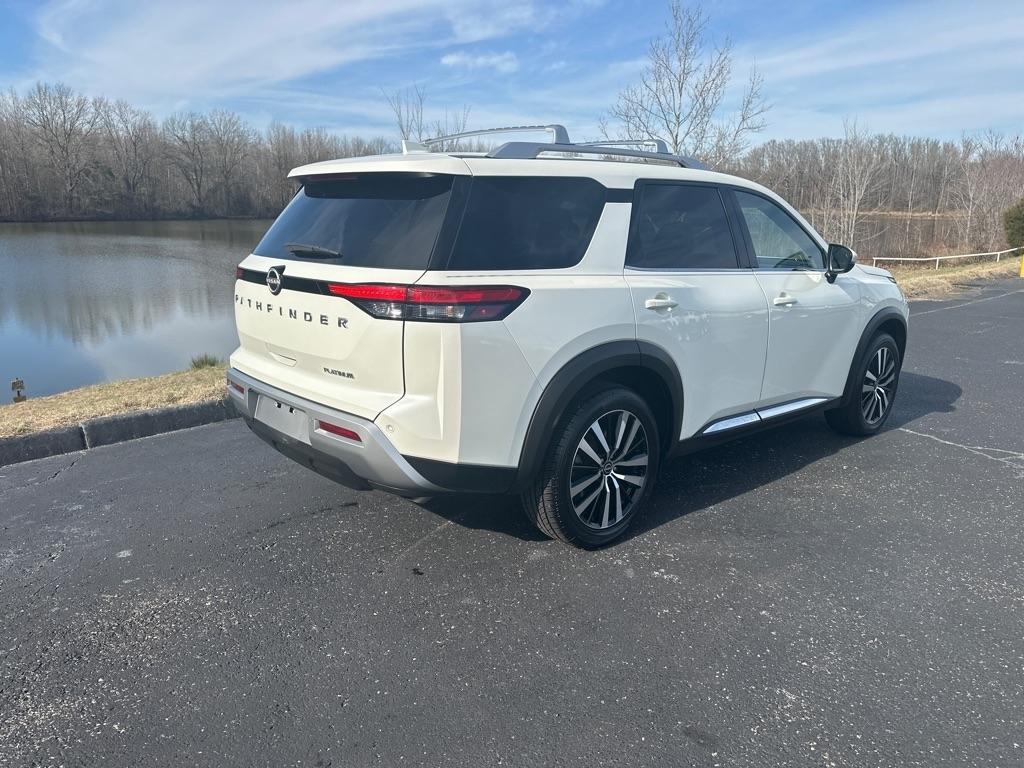 Nissan Pathfinder Platinum 4D SUV FWD 2023