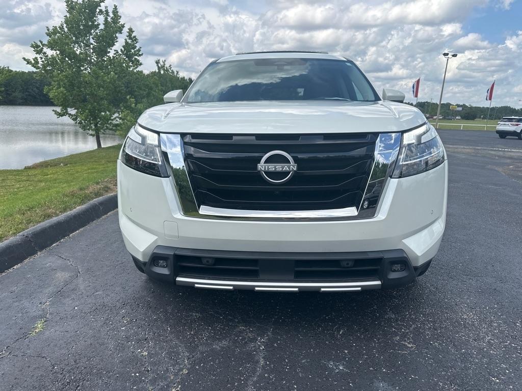 Nissan Pathfinder Platinum 4D SUV FWD 2023