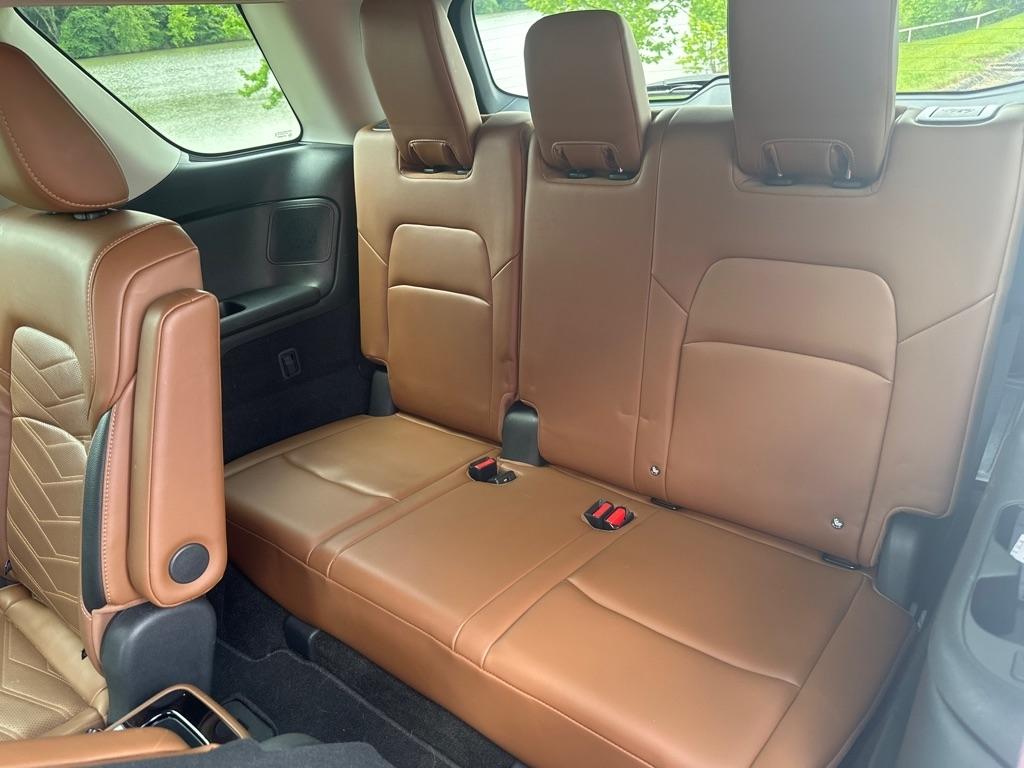Nissan Pathfinder Platinum 4D SUV FWD 2023