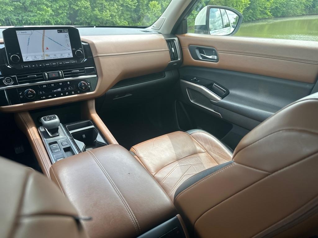 Nissan Pathfinder Platinum 4D SUV FWD 2023