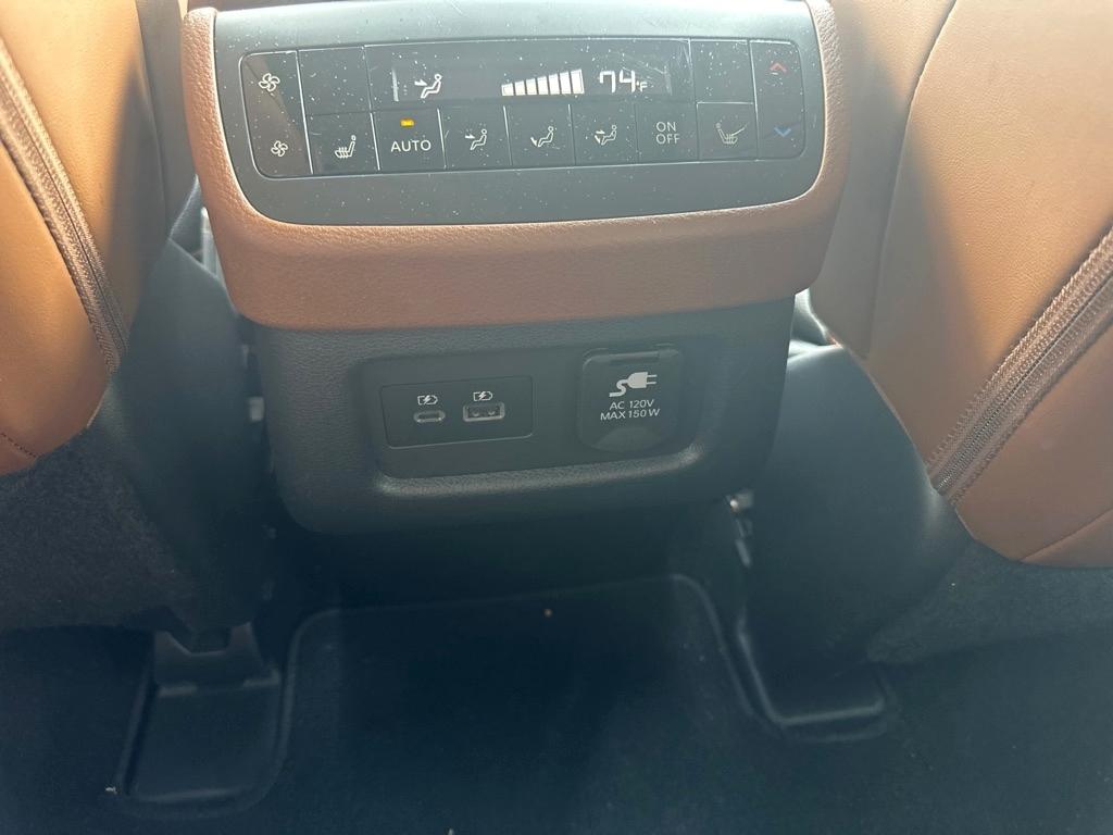 Nissan Pathfinder Platinum 4D SUV FWD 2023