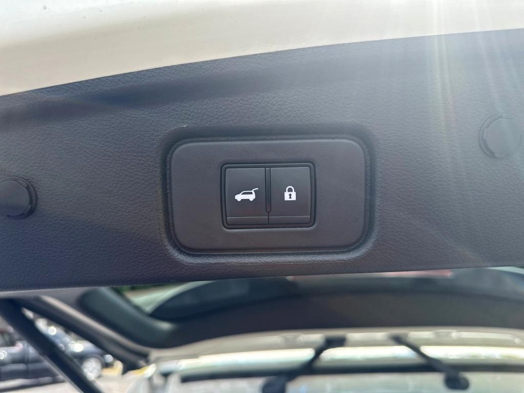 Nissan Pathfinder Platinum 4D SUV FWD 2023
