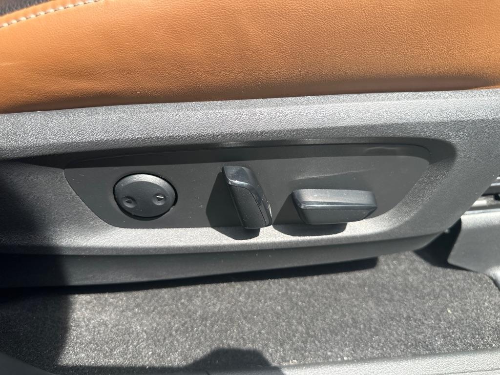 Nissan Pathfinder Platinum 4D SUV FWD 2023