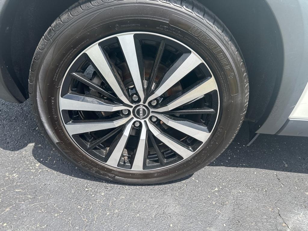 Nissan Pathfinder Platinum 4D SUV FWD 2023