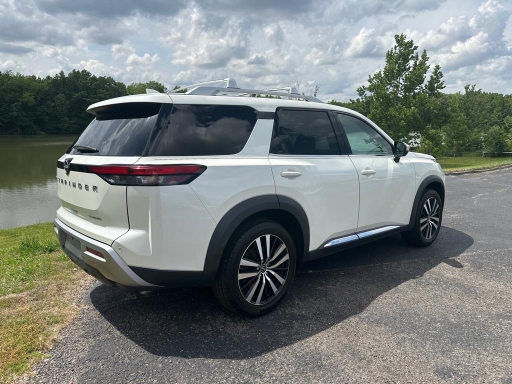 Nissan Pathfinder Platinum 4D SUV FWD 2023