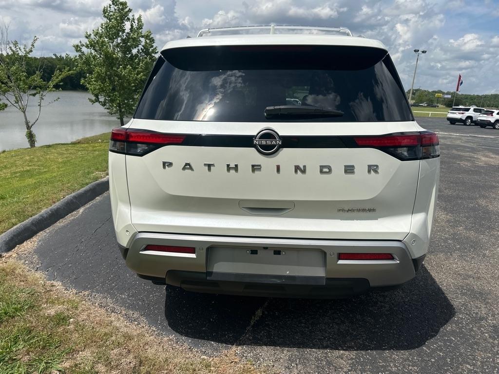 Nissan Pathfinder Platinum 4D SUV FWD 2023
