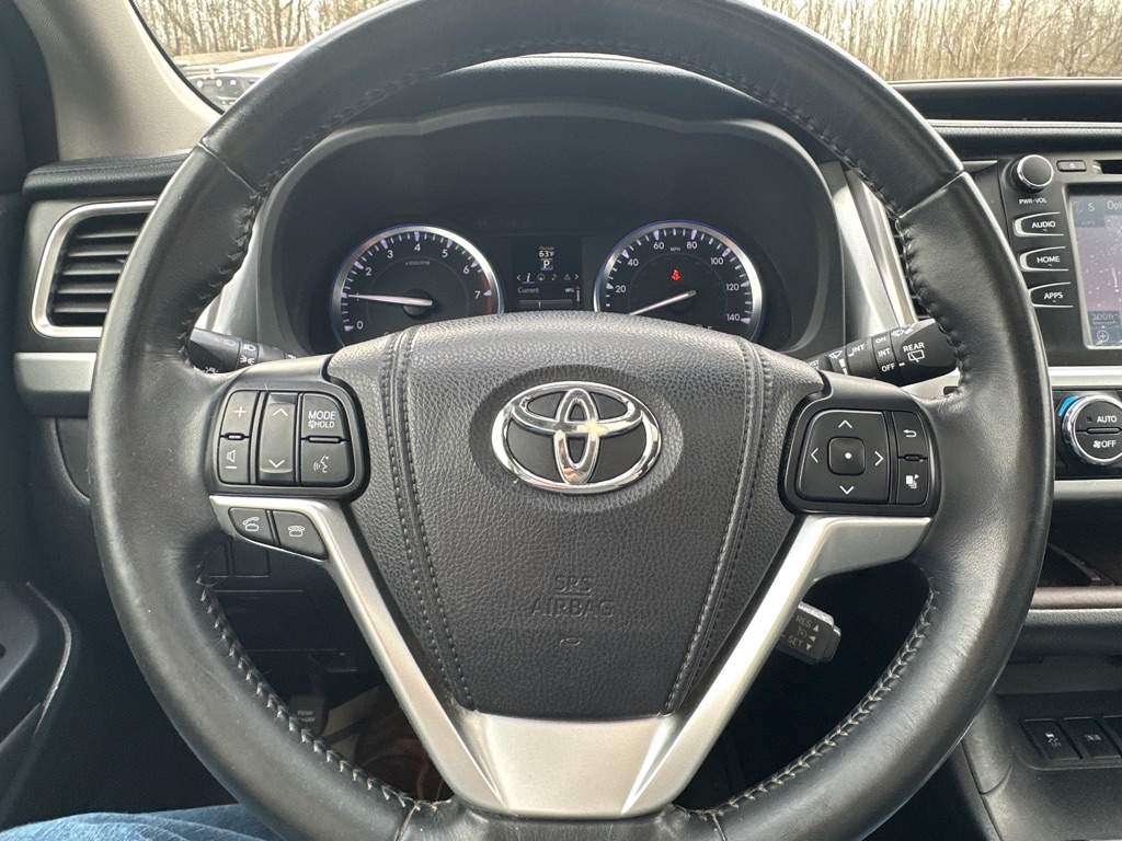 Toyota Highlander FWD 4dr V6 XLE (Natl) 2015