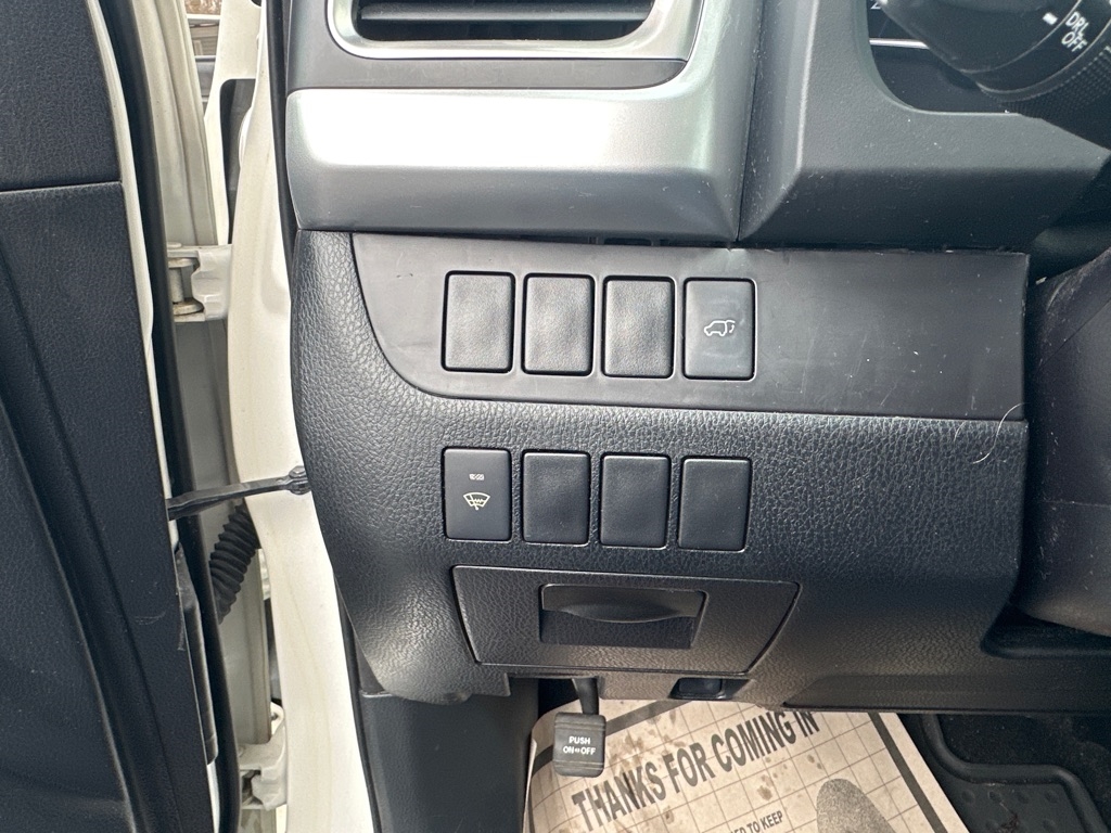 Toyota Highlander FWD 4dr V6 XLE (Natl) 2015