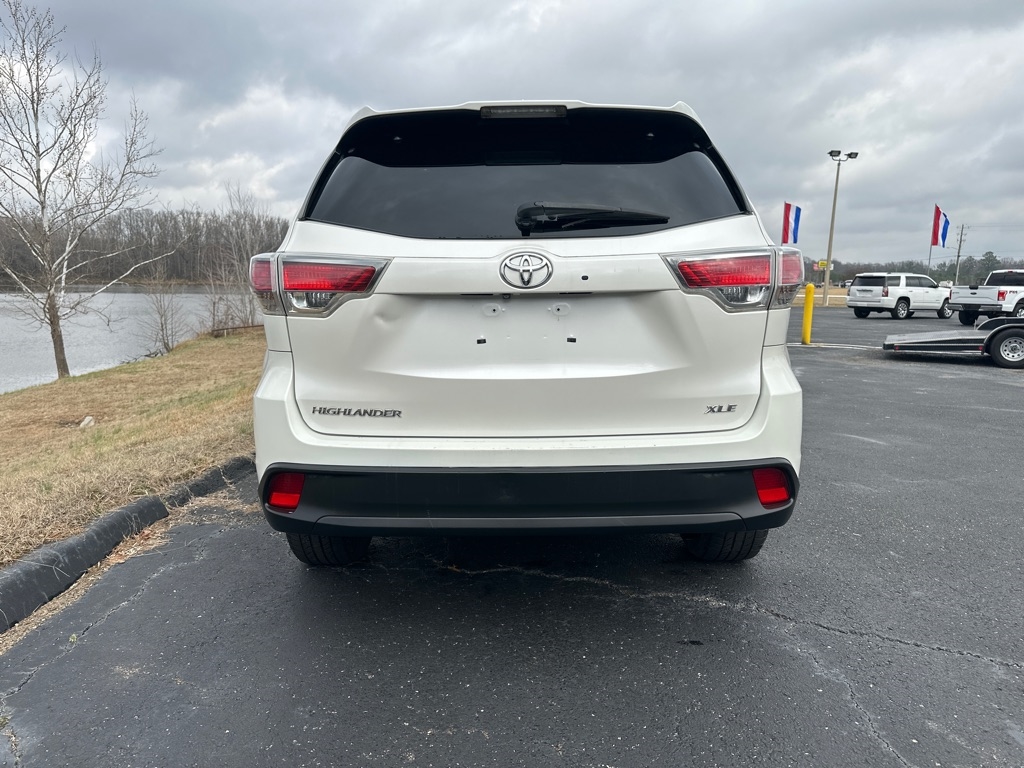 Toyota Highlander FWD 4dr V6 XLE (Natl) 2015