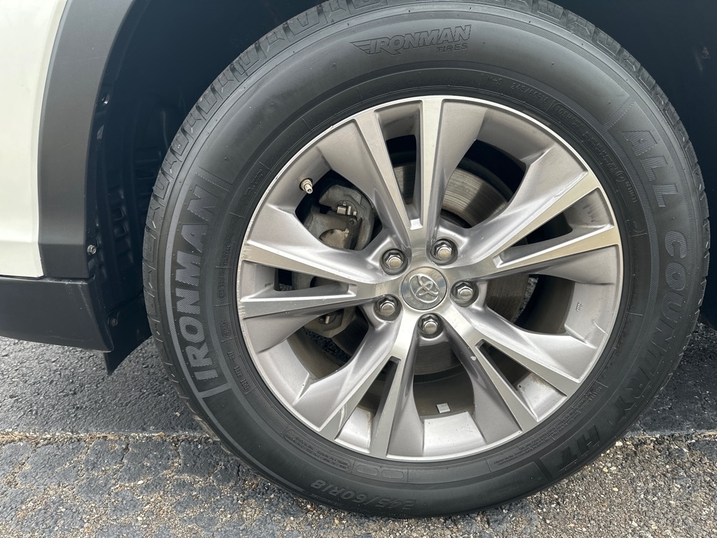 Toyota Highlander FWD 4dr V6 XLE (Natl) 2015