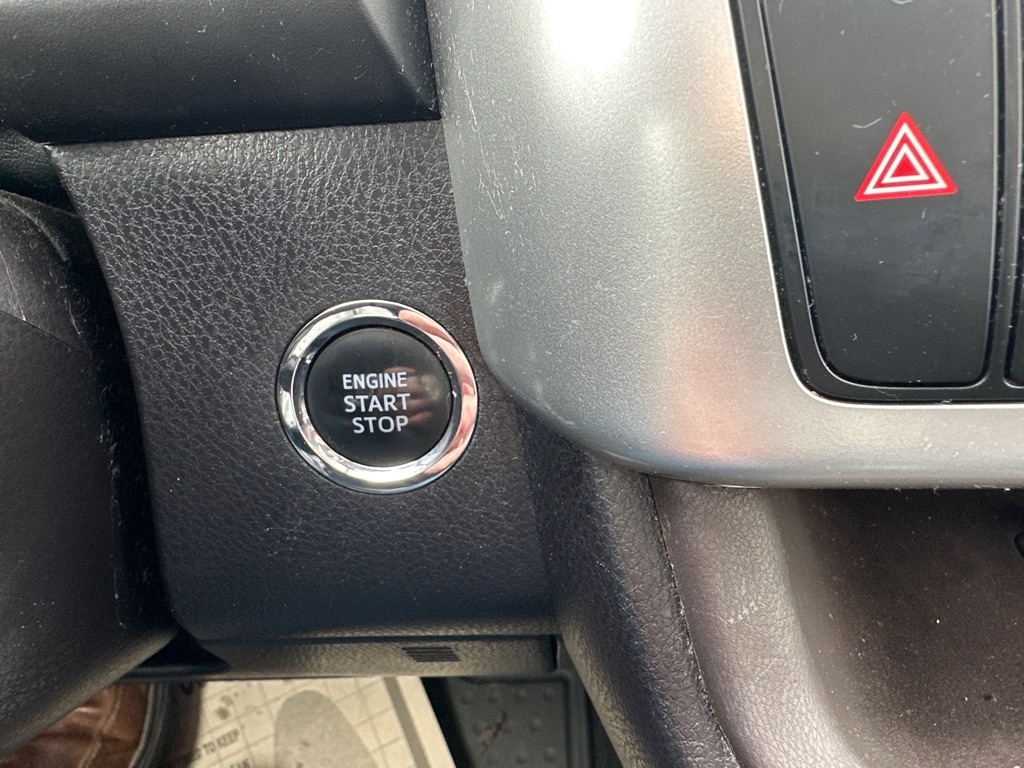 Toyota Highlander FWD 4dr V6 XLE (Natl) 2015