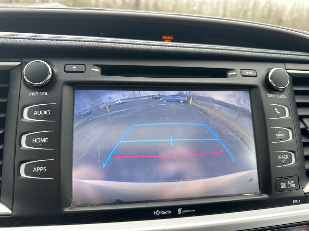 Toyota Highlander FWD 4dr V6 XLE (Natl) 2015