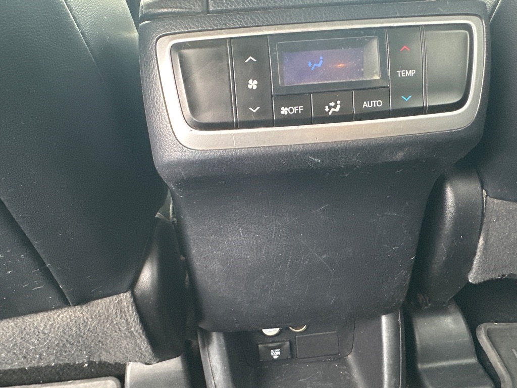 Toyota Highlander FWD 4dr V6 XLE (Natl) 2015