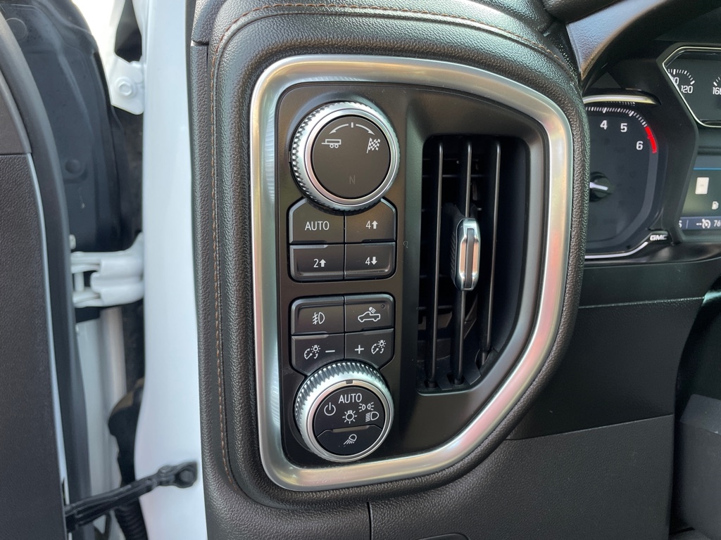 GMC Sierra 1500 4WD Crew Cab 147" AT4 2019
