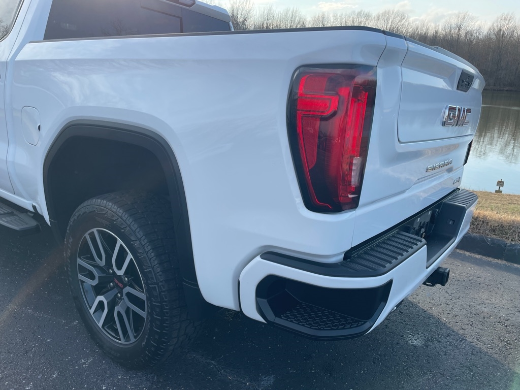 GMC Sierra 1500 4WD Crew Cab 147" AT4 2019