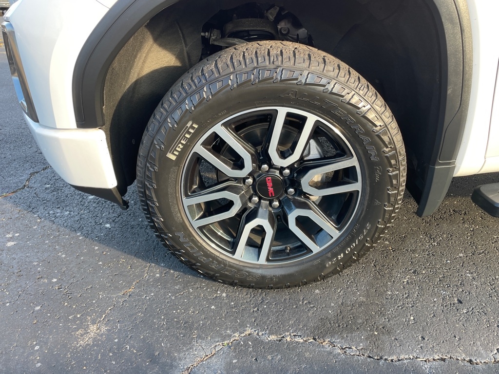 GMC Sierra 1500 4WD Crew Cab 147" AT4 2019