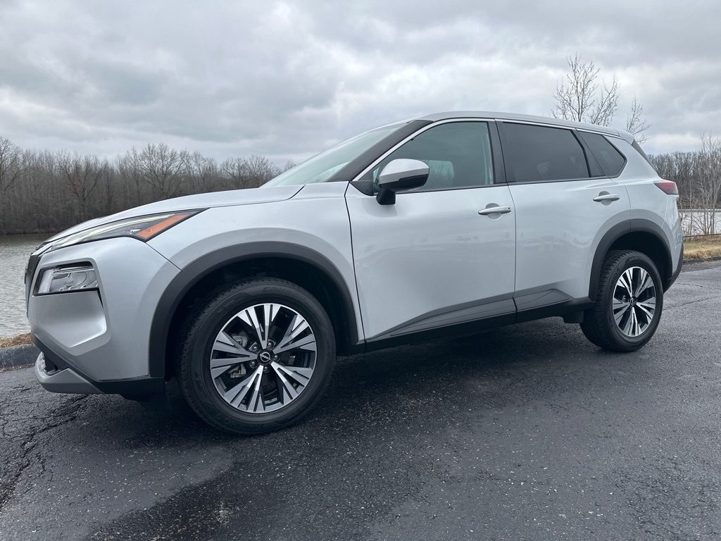 Nissan Rogue FWD SV 2022