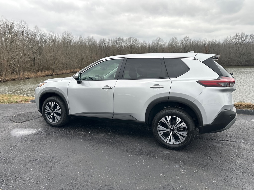 Nissan Rogue FWD SV 2022