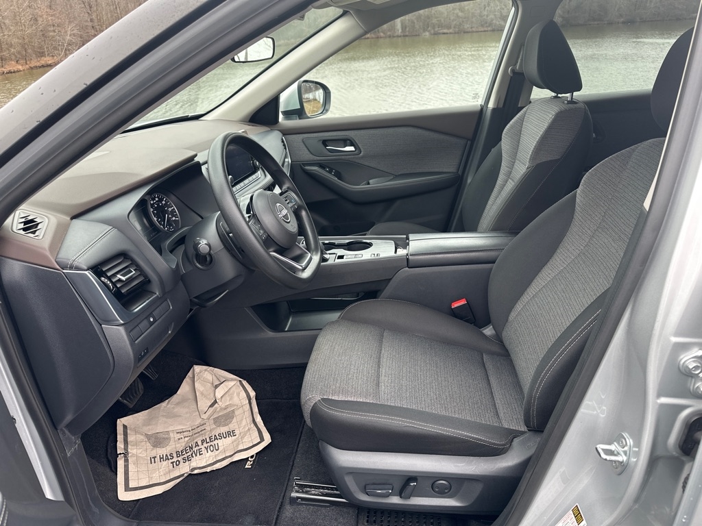 Nissan Rogue FWD SV 2022