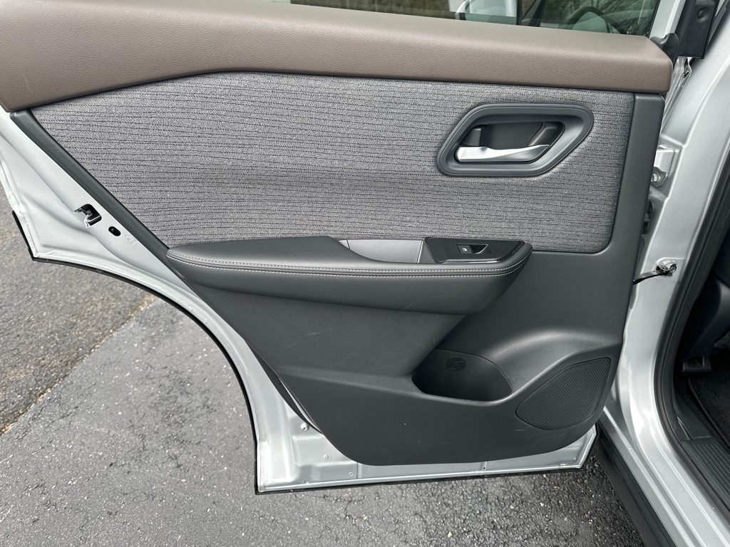 Nissan Rogue FWD SV 2022