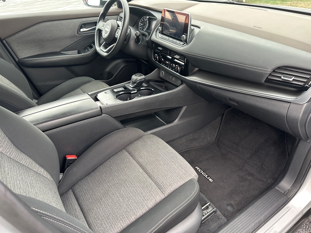 Nissan Rogue FWD SV 2022