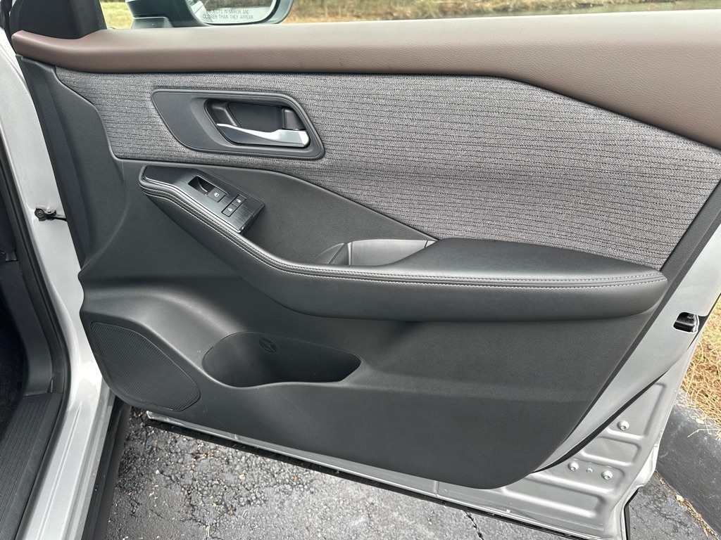 Nissan Rogue FWD SV 2022