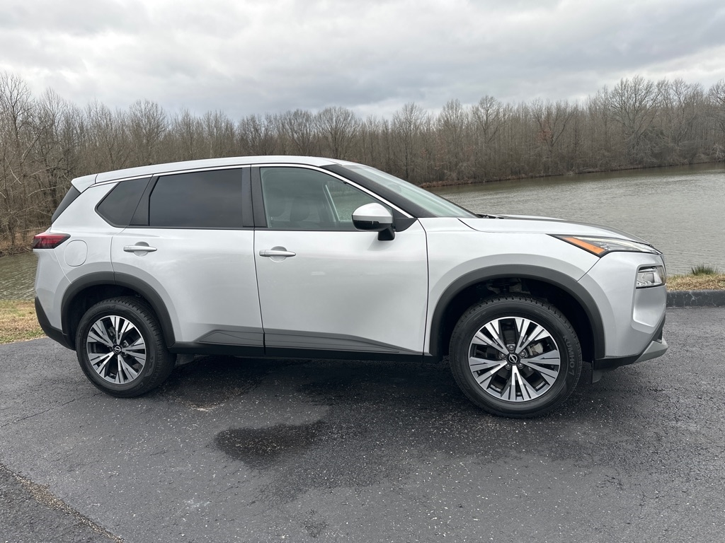 Nissan Rogue FWD SV 2022
