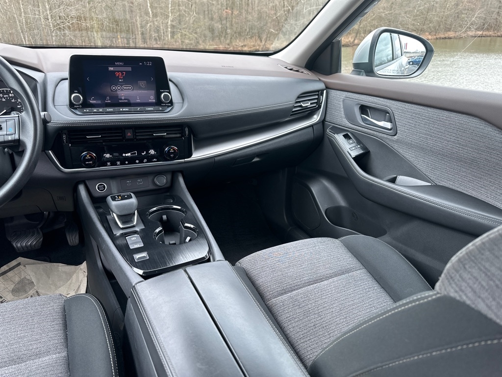 Nissan Rogue FWD SV 2022