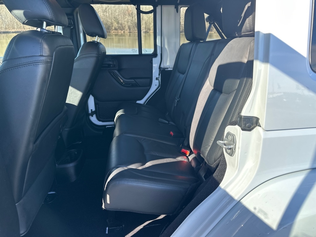 Jeep Wrangler Unlimited 4WD 4dr Altitude 2014