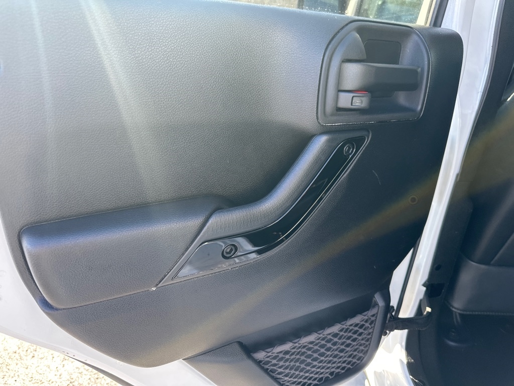 Jeep Wrangler Unlimited 4WD 4dr Altitude 2014