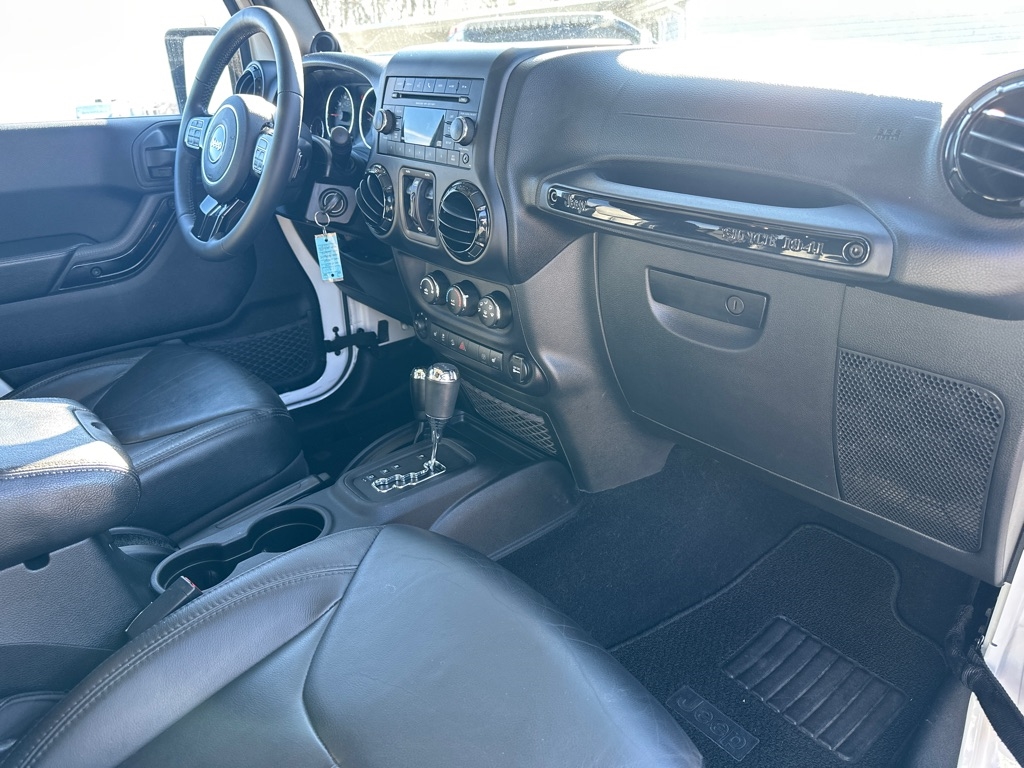 Jeep Wrangler Unlimited 4WD 4dr Altitude 2014