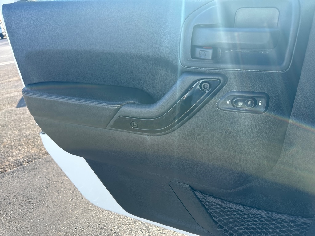 Jeep Wrangler Unlimited 4WD 4dr Altitude 2014