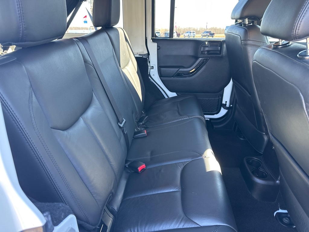 Jeep Wrangler Unlimited 4WD 4dr Altitude 2014