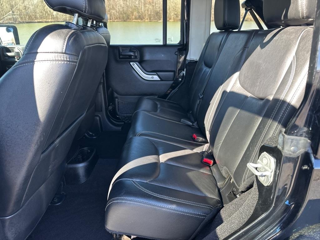 Jeep Wrangler Unlimited 4WD 4dr Sahara 2015