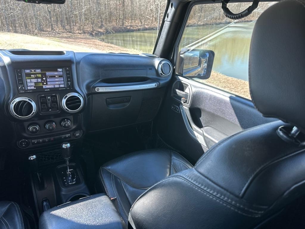 Jeep Wrangler Unlimited 4WD 4dr Sahara 2015