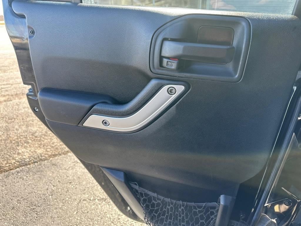 Jeep Wrangler Unlimited 4WD 4dr Sahara 2015