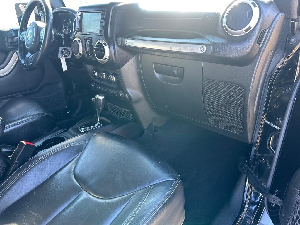 Jeep Wrangler Unlimited 4WD 4dr Sahara 2015