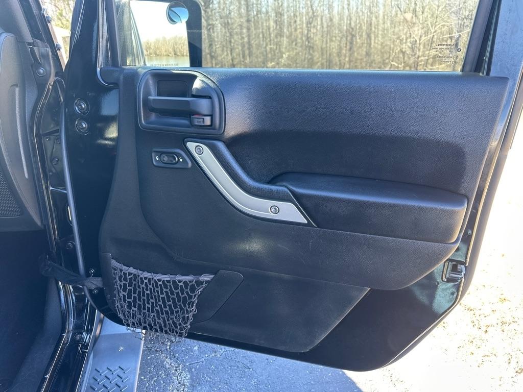 Jeep Wrangler Unlimited 4WD 4dr Sahara 2015