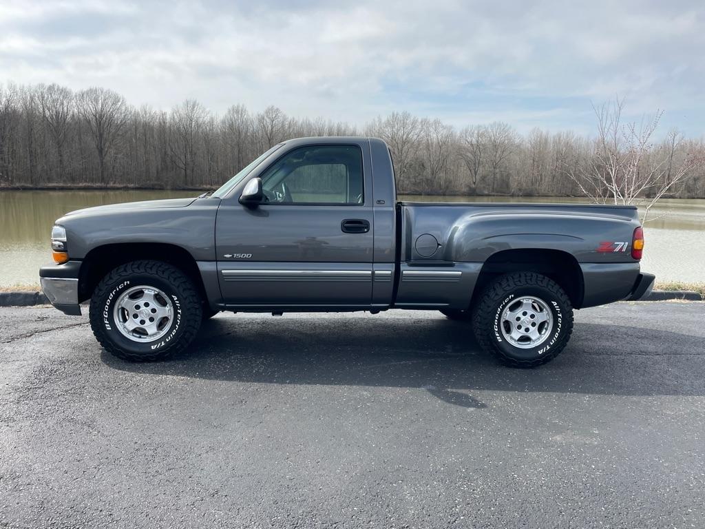 Chevrolet Silverado 1500 Reg Cab 119.0" WB 4WD LS 1999
