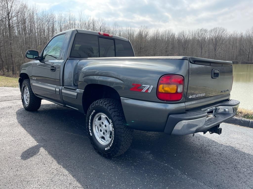 Chevrolet Silverado 1500 Reg Cab 119.0" WB 4WD LS 1999