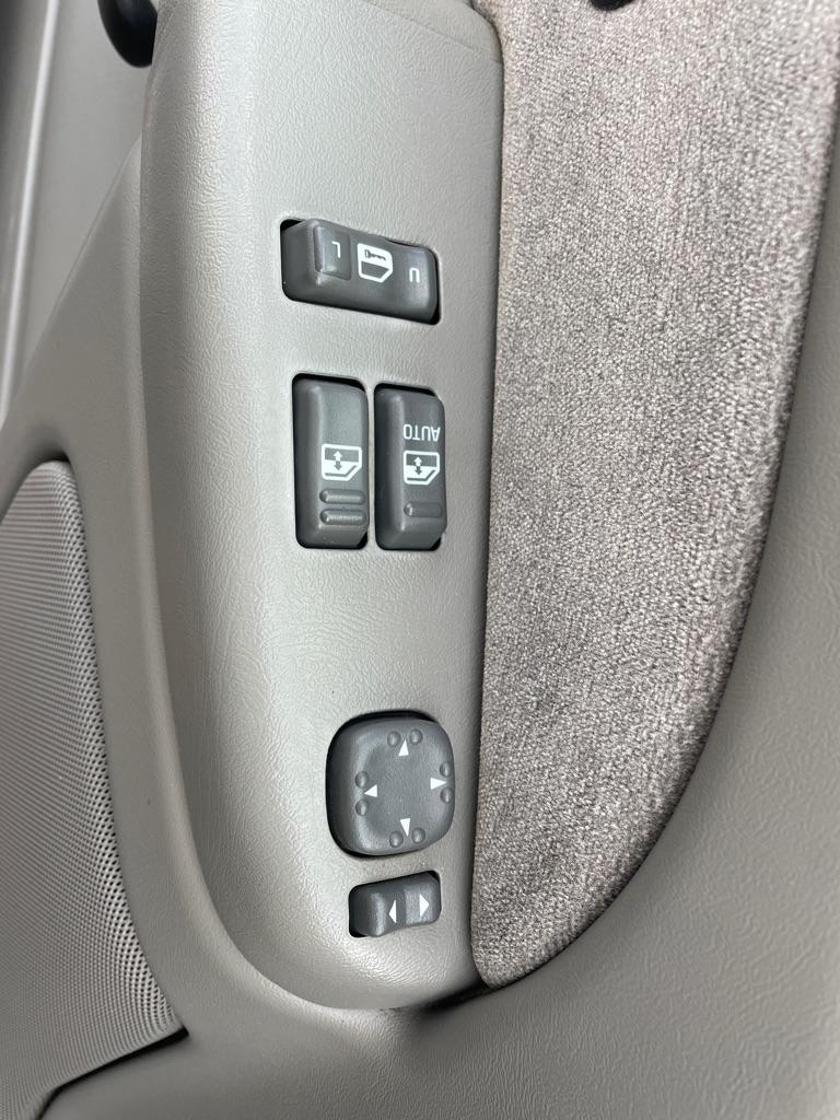 Chevrolet Silverado 1500 Reg Cab 119.0" WB 4WD LS 1999