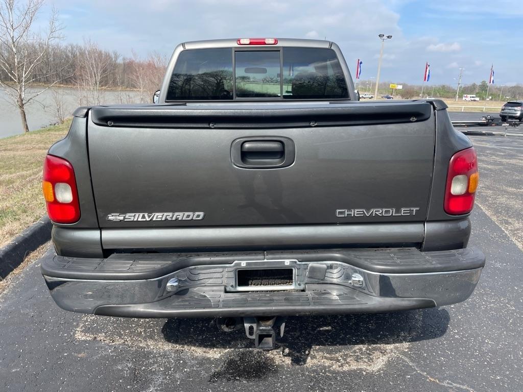 Chevrolet Silverado 1500 Reg Cab 119.0" WB 4WD LS 1999