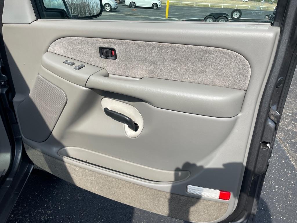 Chevrolet Silverado 1500 Reg Cab 119.0" WB 4WD LS 1999