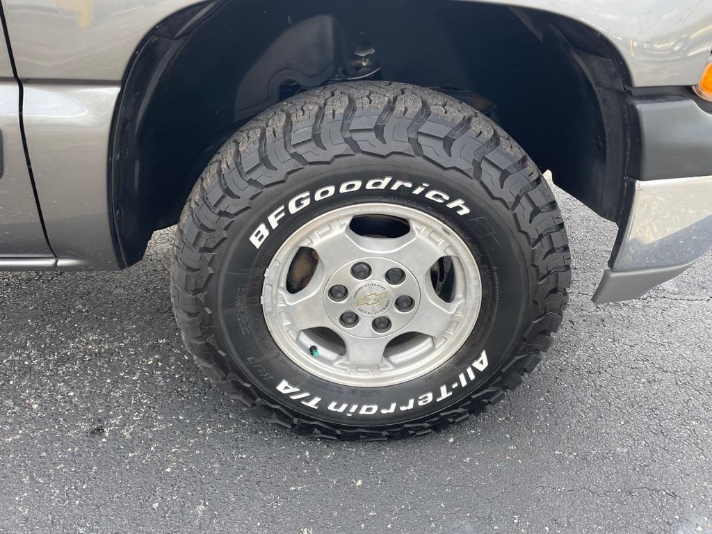 Chevrolet Silverado 1500 Reg Cab 119.0" WB 4WD LS 1999